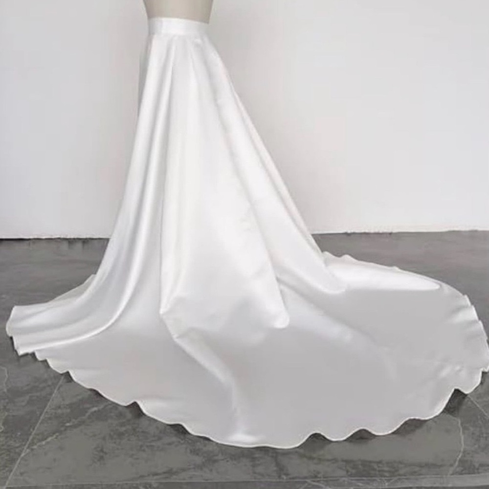 Elegant Detachable Satin Skirt - Off White